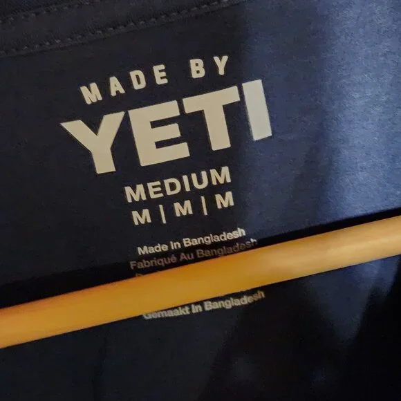 🧊 YETI "Ice Cold YETI" Navy T-Shirt - NWT Women's Medium - Picture 4 of 6